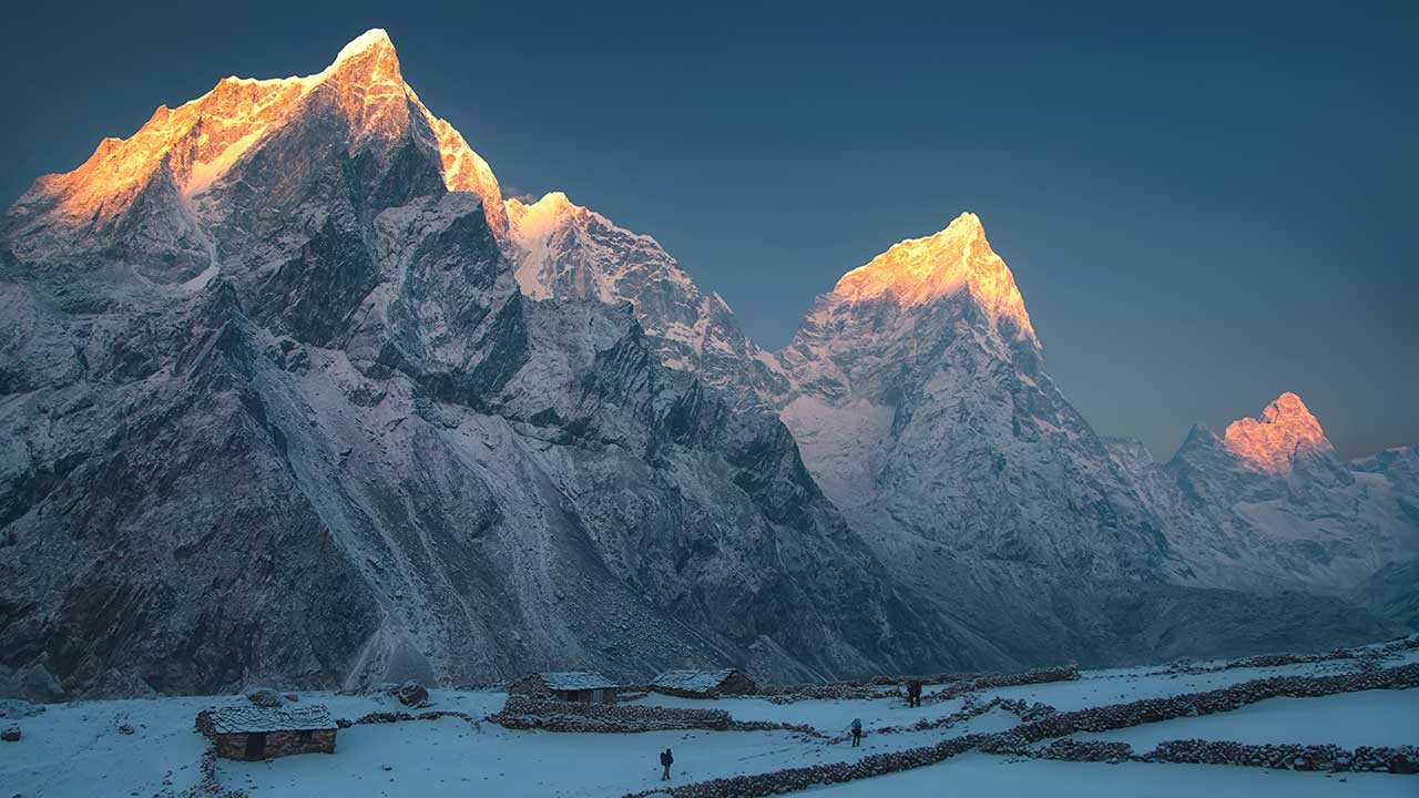 Lobuche Peak Climbing - 18 Days image 5